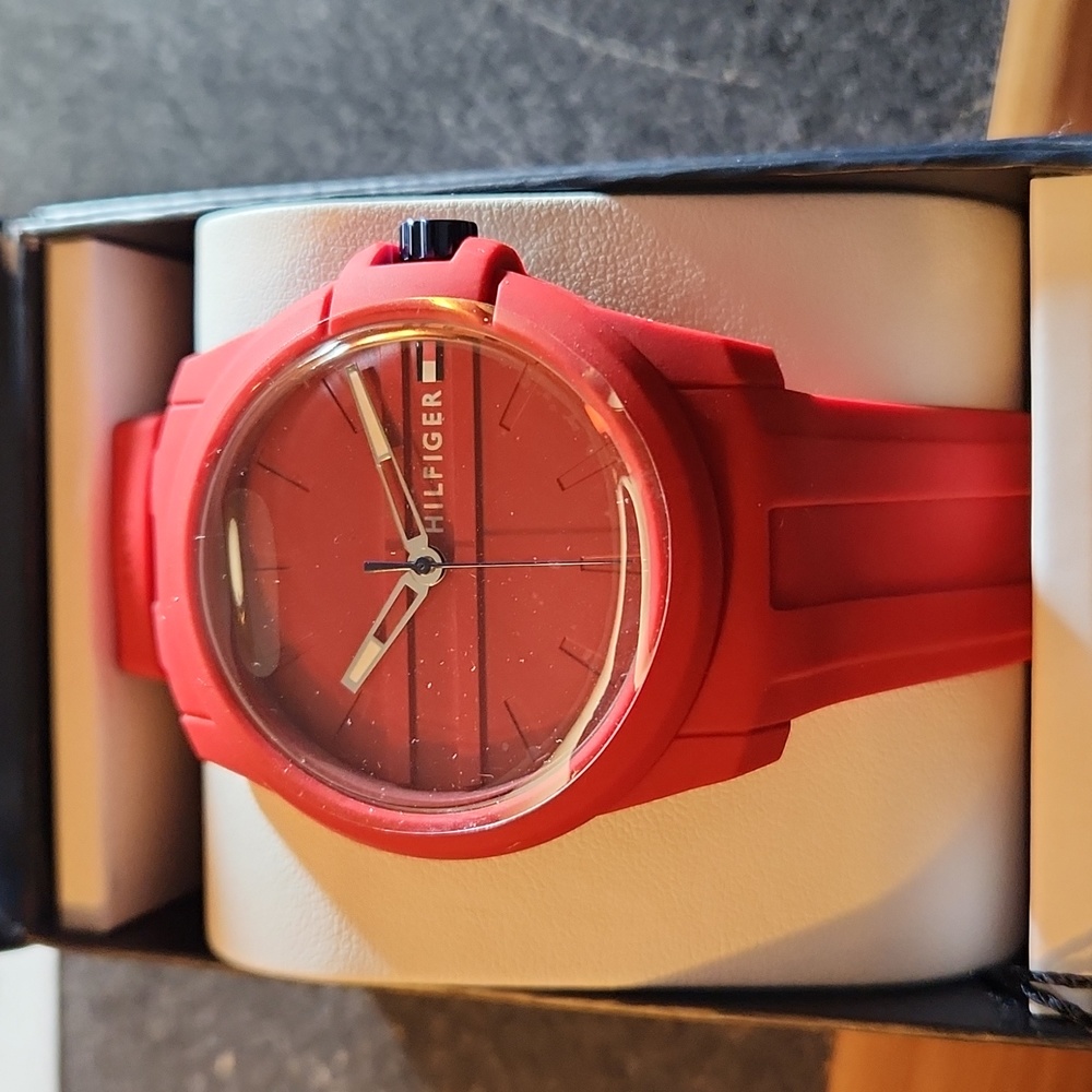 Tommy Hilfiger Men's Quartz Red Silicone  Watch 44mmTommy Hilfiger Men's Quartz